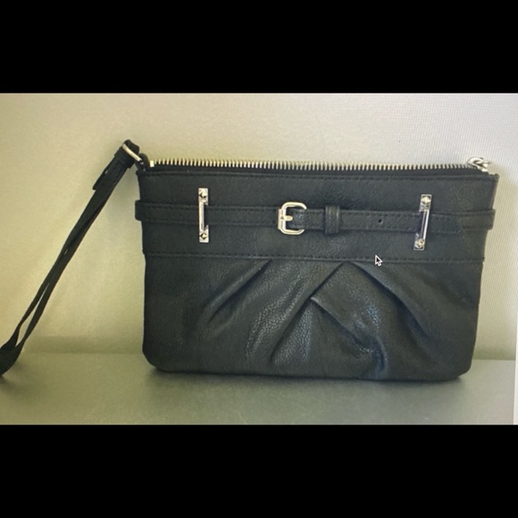 ALL 5 new wristlet/bags for $40 the first pearl wristlet is no longer available - Picture 3 of 6